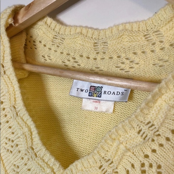 ✿ Vintage Yellow Knit Sweater Size L - Picture 2 of 6